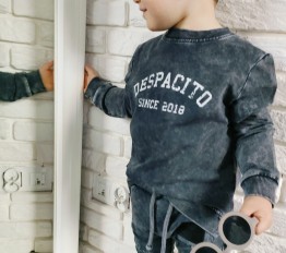 Bluza dekatyzowana Despacito przez głowę czarna
