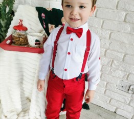 Komplet elegancki z szelkami i muszką biała koszula i czerwone spodnie