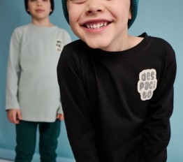 Bluzka Long z haftowaną naszywką z logo Despacito czarny