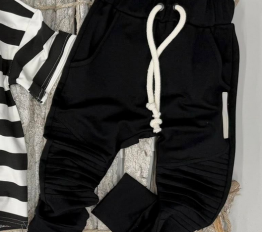 Bawełniane spodnie Despacito 'basic' z przeszyciami na kolanach czarny