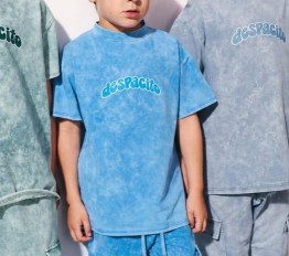 T-Shirt Despacito dekatyzowany z efektem Off-White niebieski