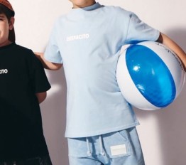 Bawełniany T-shirt z wypukłym logo błękitny